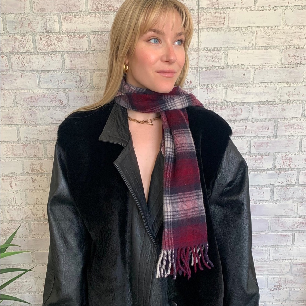 100% Cashmere Plaid Scarf - Picture 1 of 3